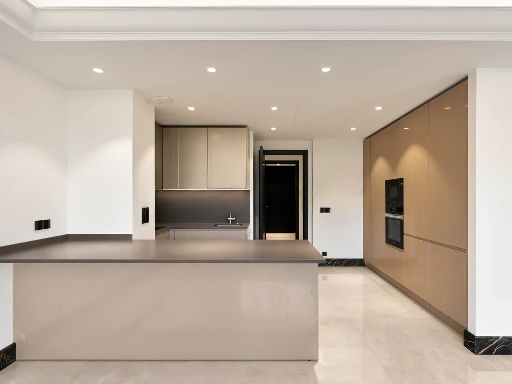 Flat in Les Moneghetti, Monaco, 176 m² - picture 3