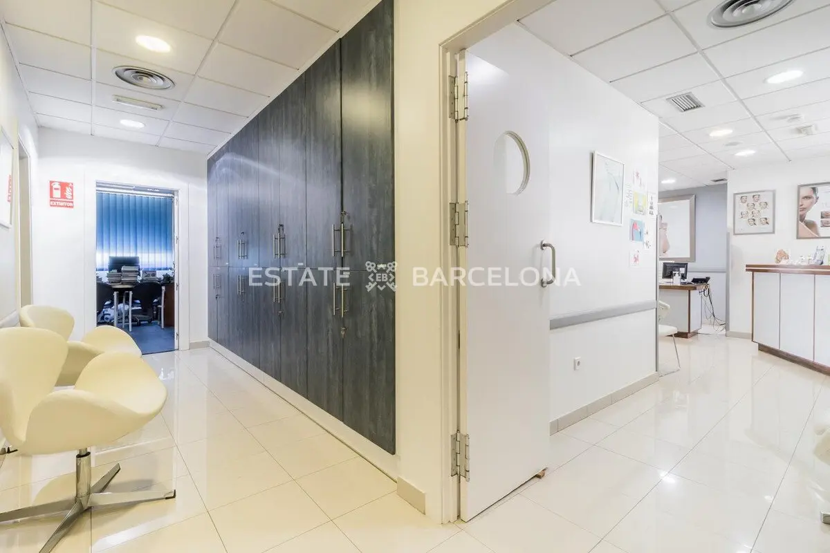 Biens commerciaux à Malaga, Espagne, 273 m² - image 9