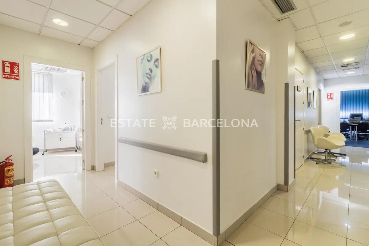 Biens commerciaux à Malaga, Espagne, 273 m² - image 18