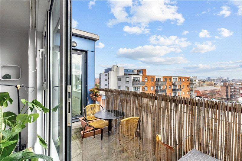 Flat in London, United Kingdom, 50 m² - picture 3