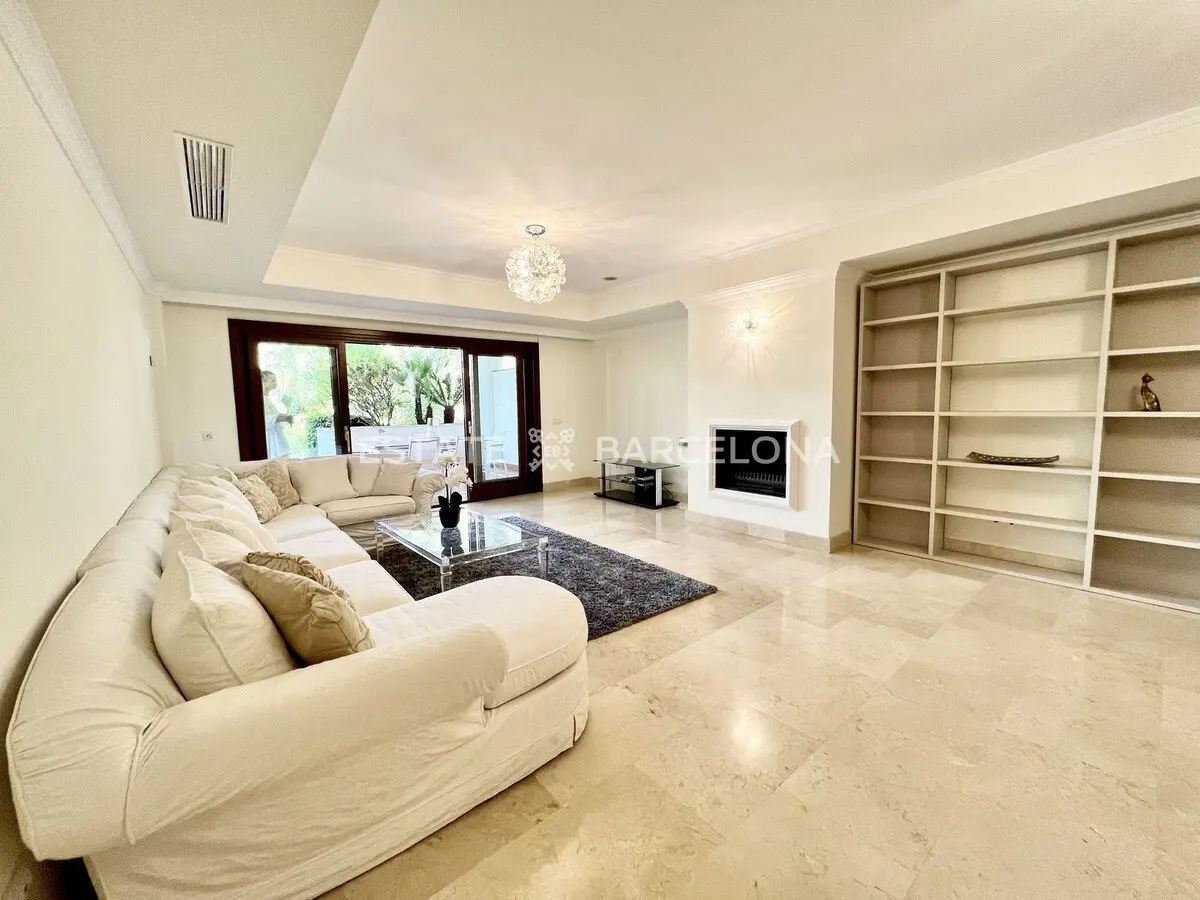 Appartement à Malaga, Espagne, 140 m² - image 2