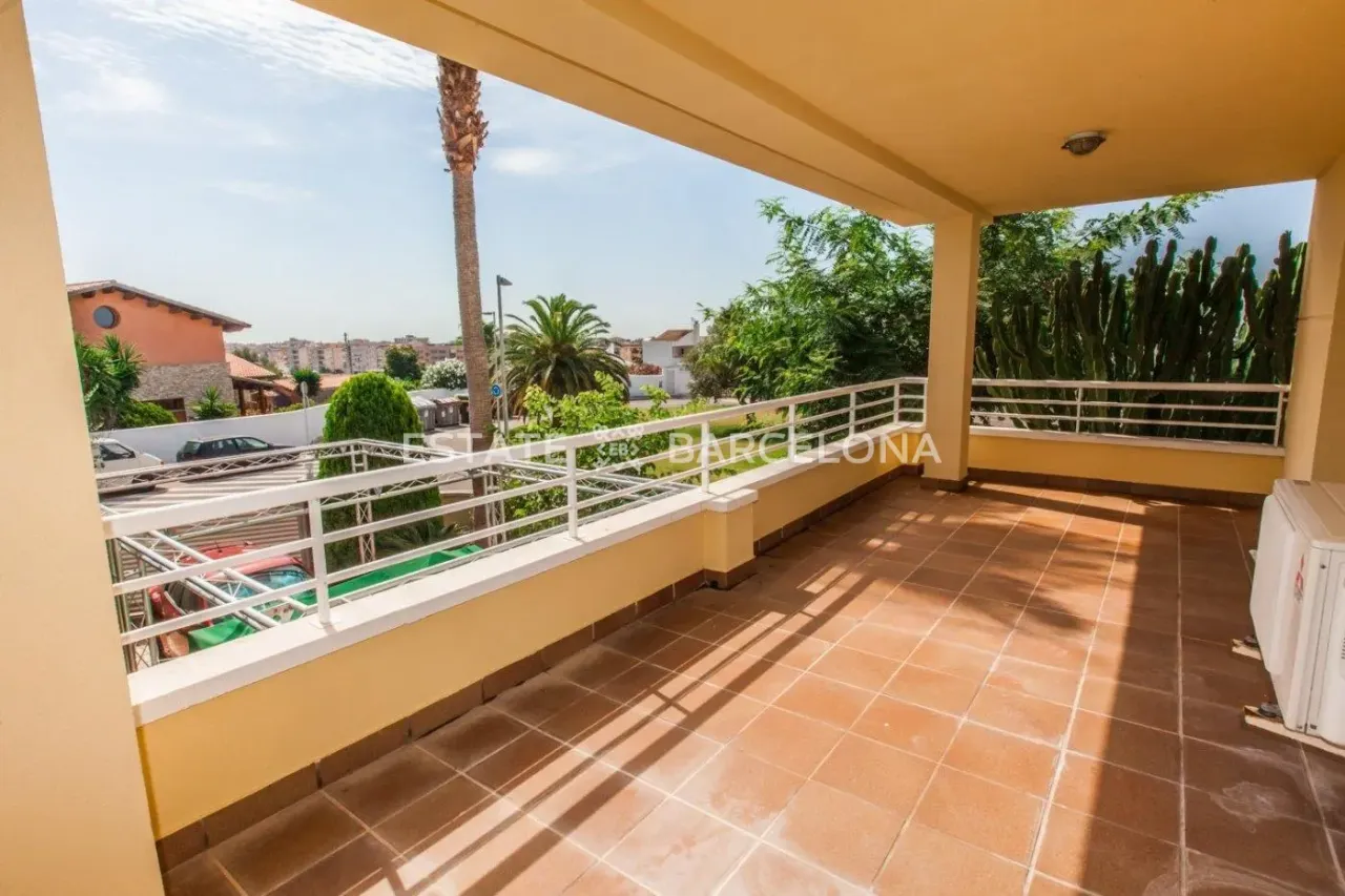 Villa à Calafell, Espagne, 430 m² - image 10