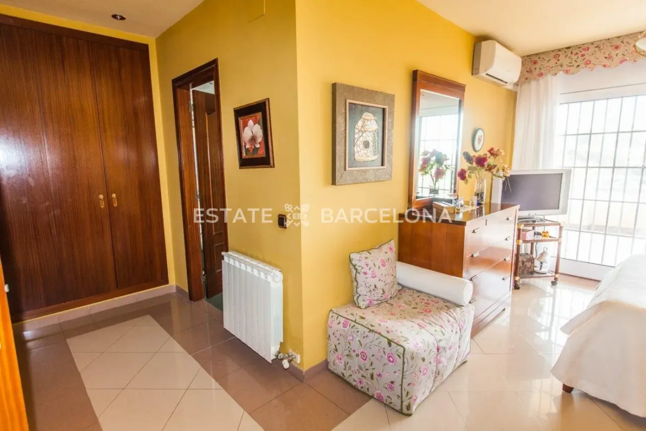 Villa à Calafell, Espagne, 430 m² - image 5