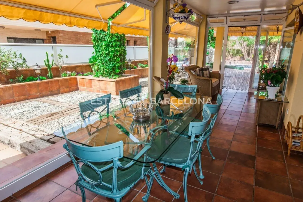 Villa à Calafell, Espagne, 430 m² - image 4