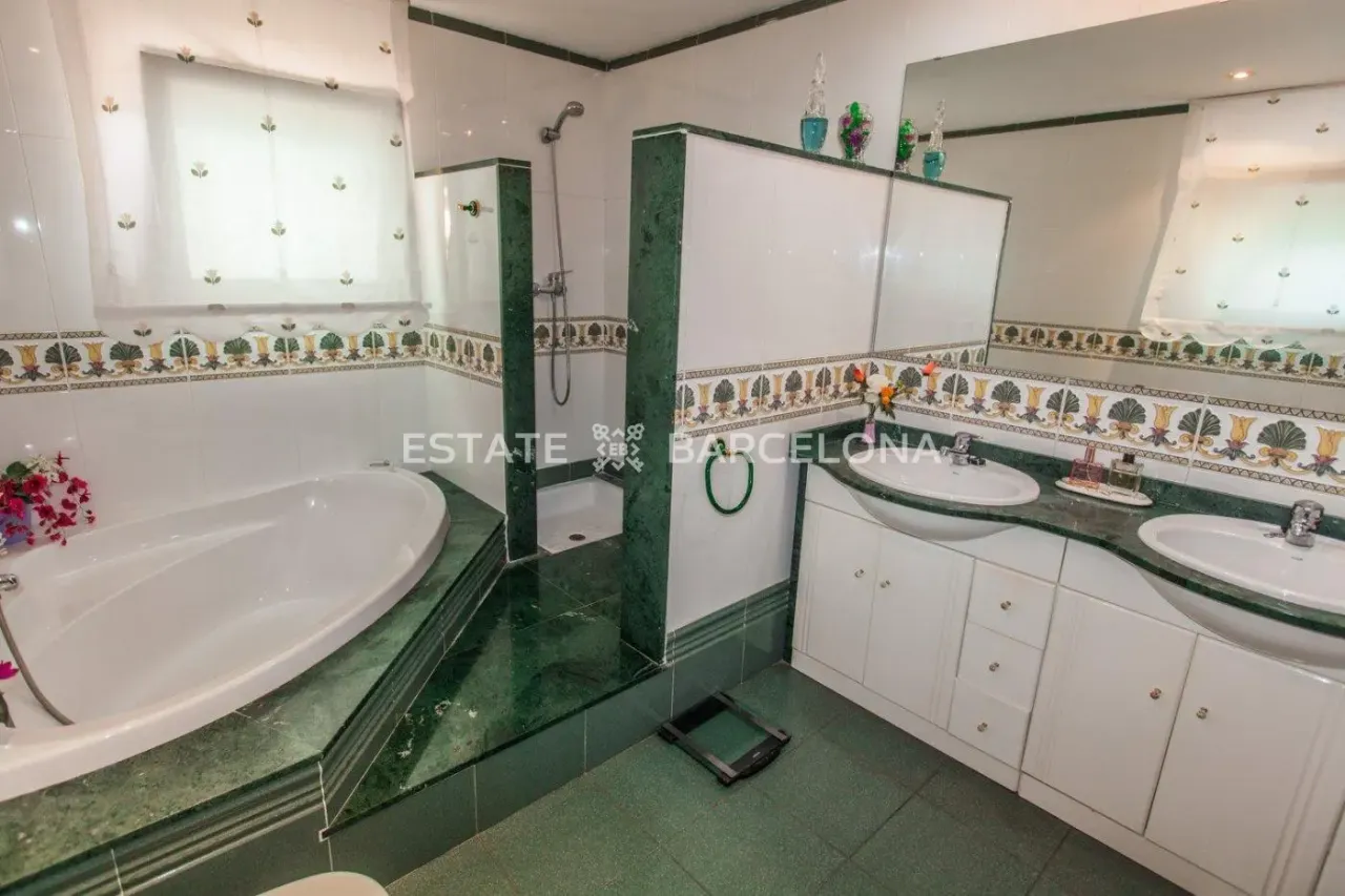 Villa à Calafell, Espagne, 430 m² - image 18