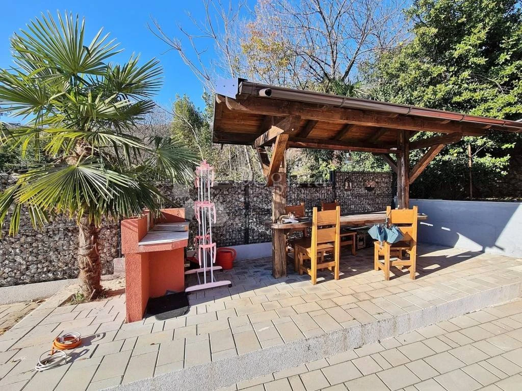 Haus in Opatija, Kroatien, 330 m² - Foto 1