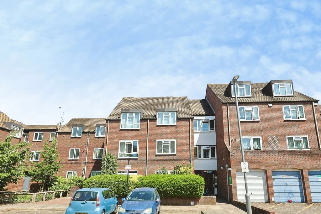 Flat in London, United Kingdom, 82 m² - picture 1