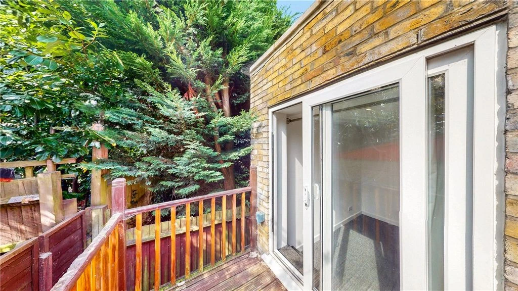 Flat in London, United Kingdom, 51 m² - picture 1