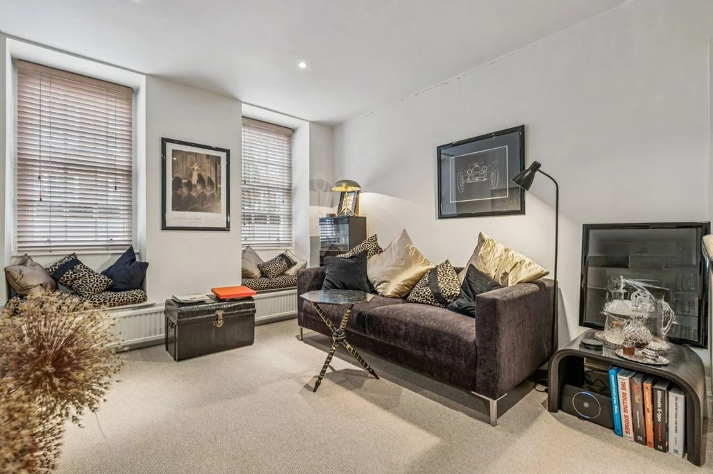 Flat in London, United Kingdom, 50 m² - picture 1