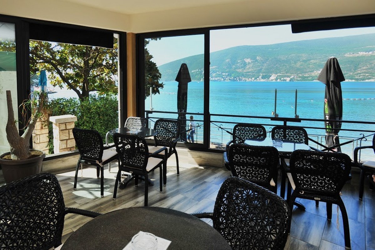 Cafe, restaurant in Herceg-Novi, Montenegro, 327 m² - picture 15