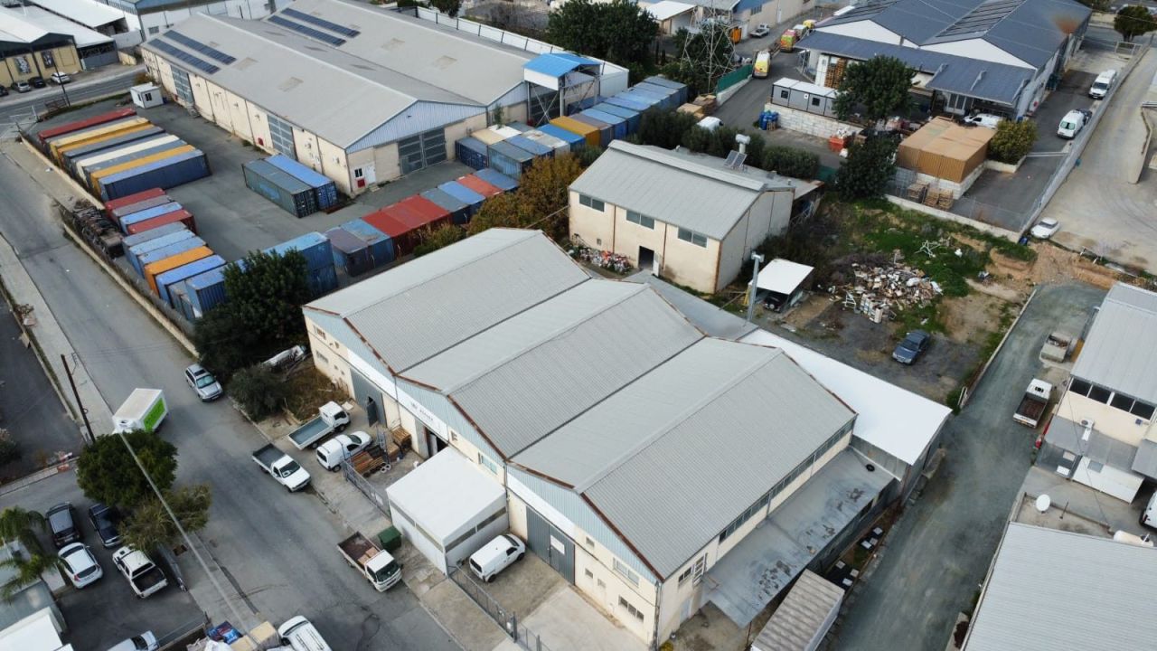 Commercial property in Ypsonas, Cyprus, 260 m² - picture 3