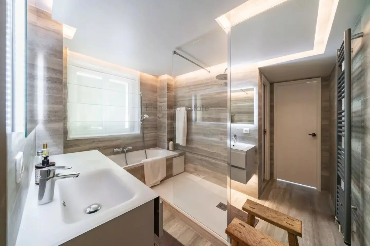 House in Cannes, France, 125 m² - picture 2