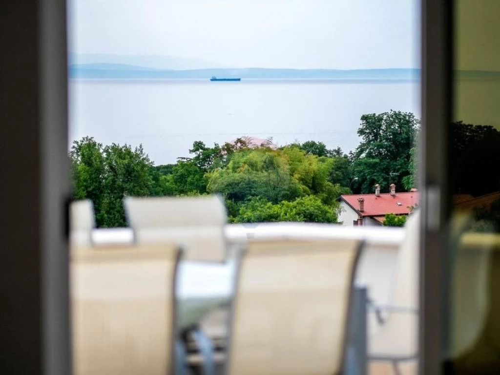 House in Opatija, Croatia, 420 m² - picture 1
