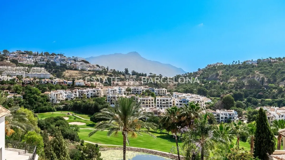 Villa à Malaga, Espagne, 396 m² - image 2