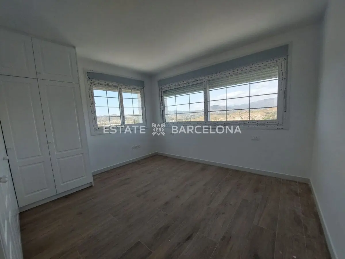 Villa à Malaga, Espagne, 300 m² - image 6