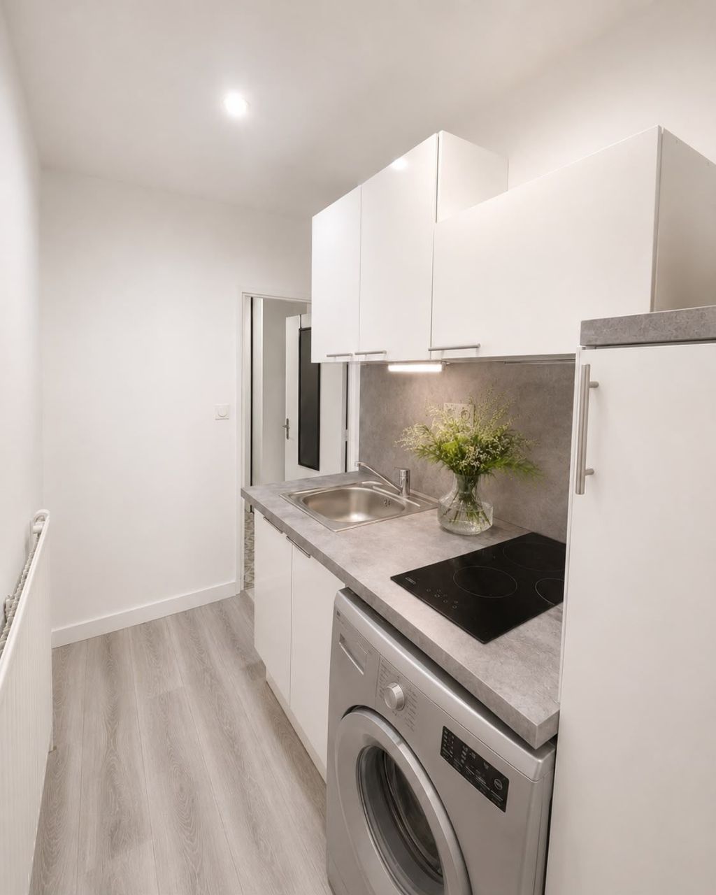 Flat in Lyon, France, 30 m² - picture 2