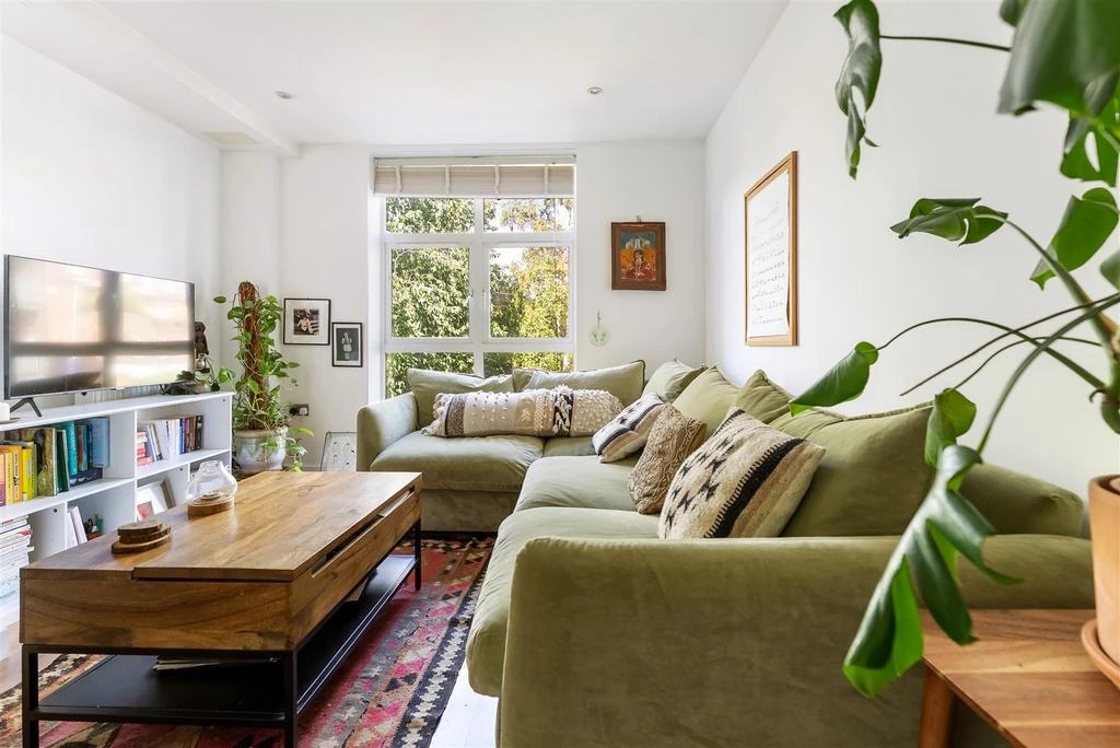 Flat in London, United Kingdom, 38 m² - picture 3