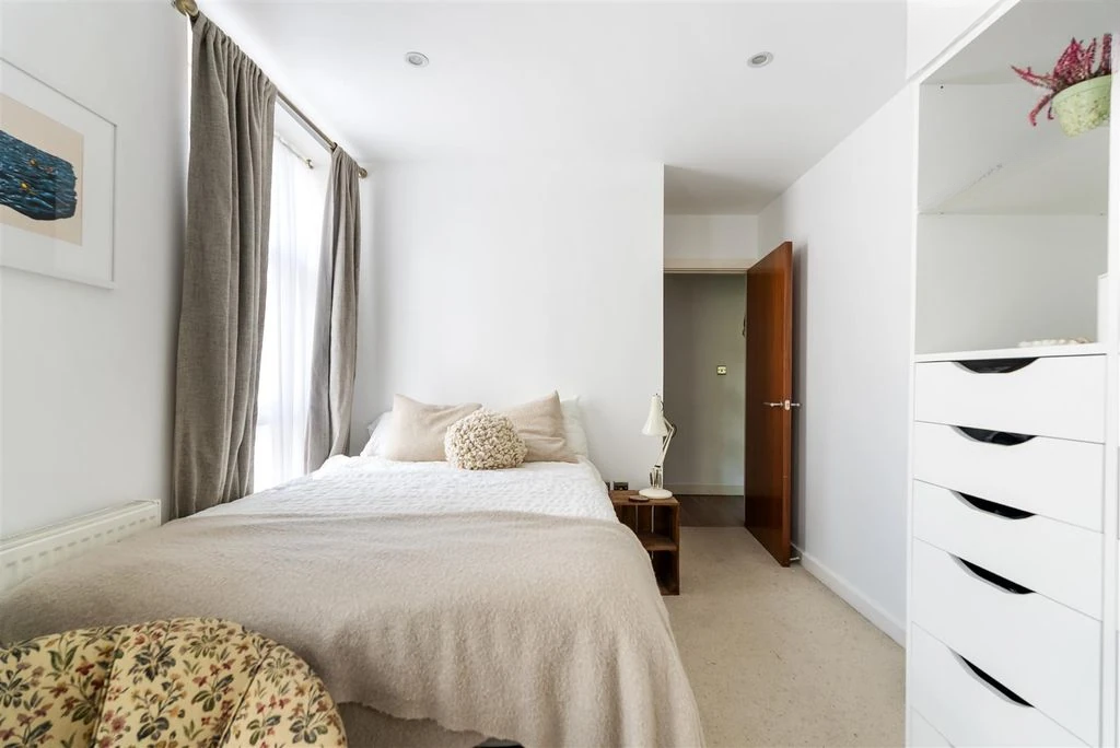 Flat in London, United Kingdom, 38 m² - picture 15