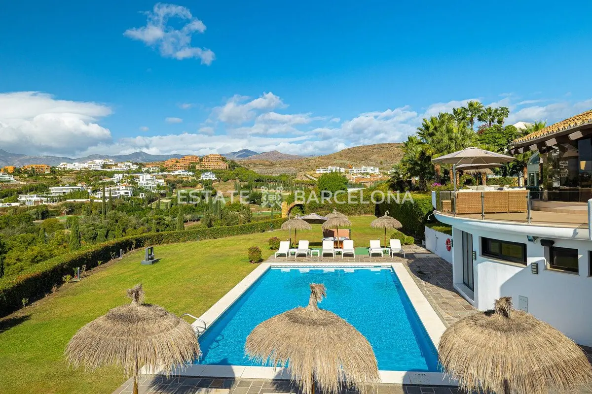 Villa in Malaga, Spanien, 1 081 m² - Foto 6