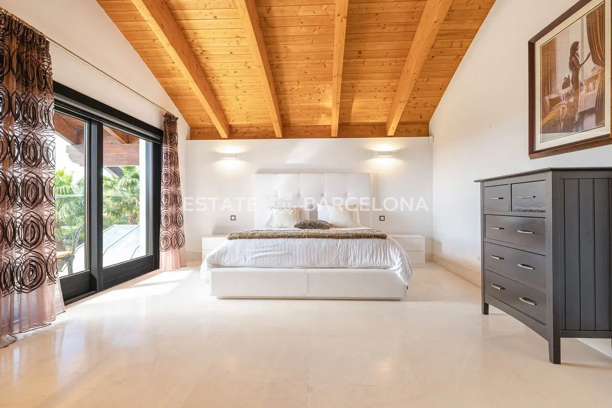 Villa in Malaga, Spanien, 1 081 m² - Foto 12