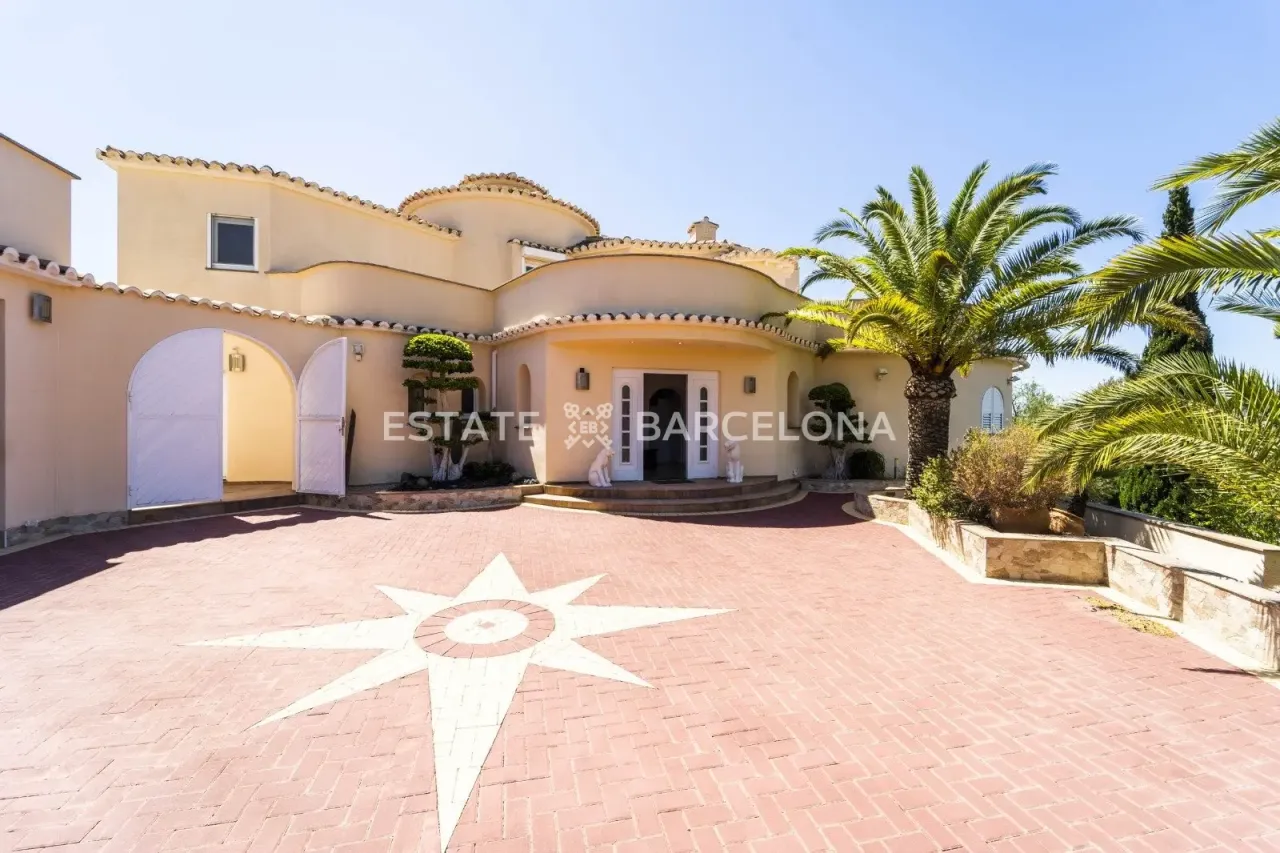 Villa en Calpe, España, 636 m² - imagen 3