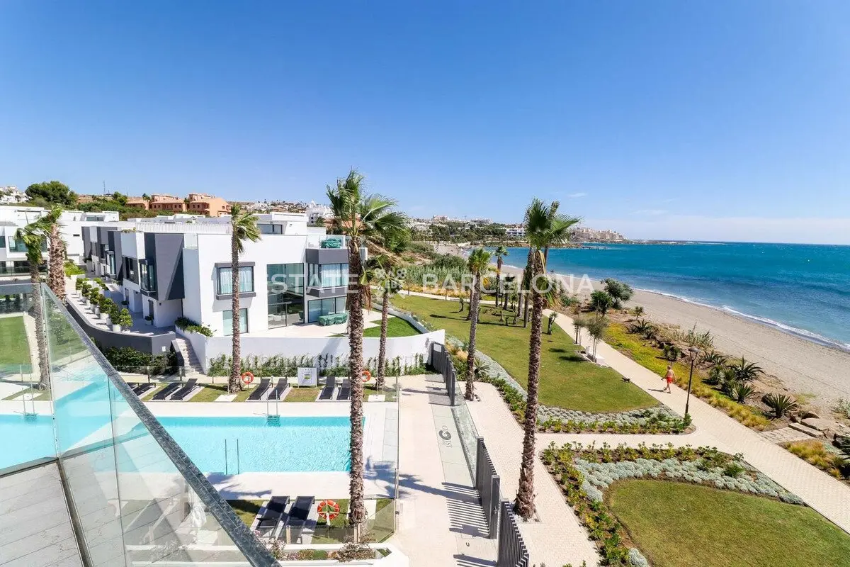 Casa adosada en Estepona, España, 354 m² - imagen 13