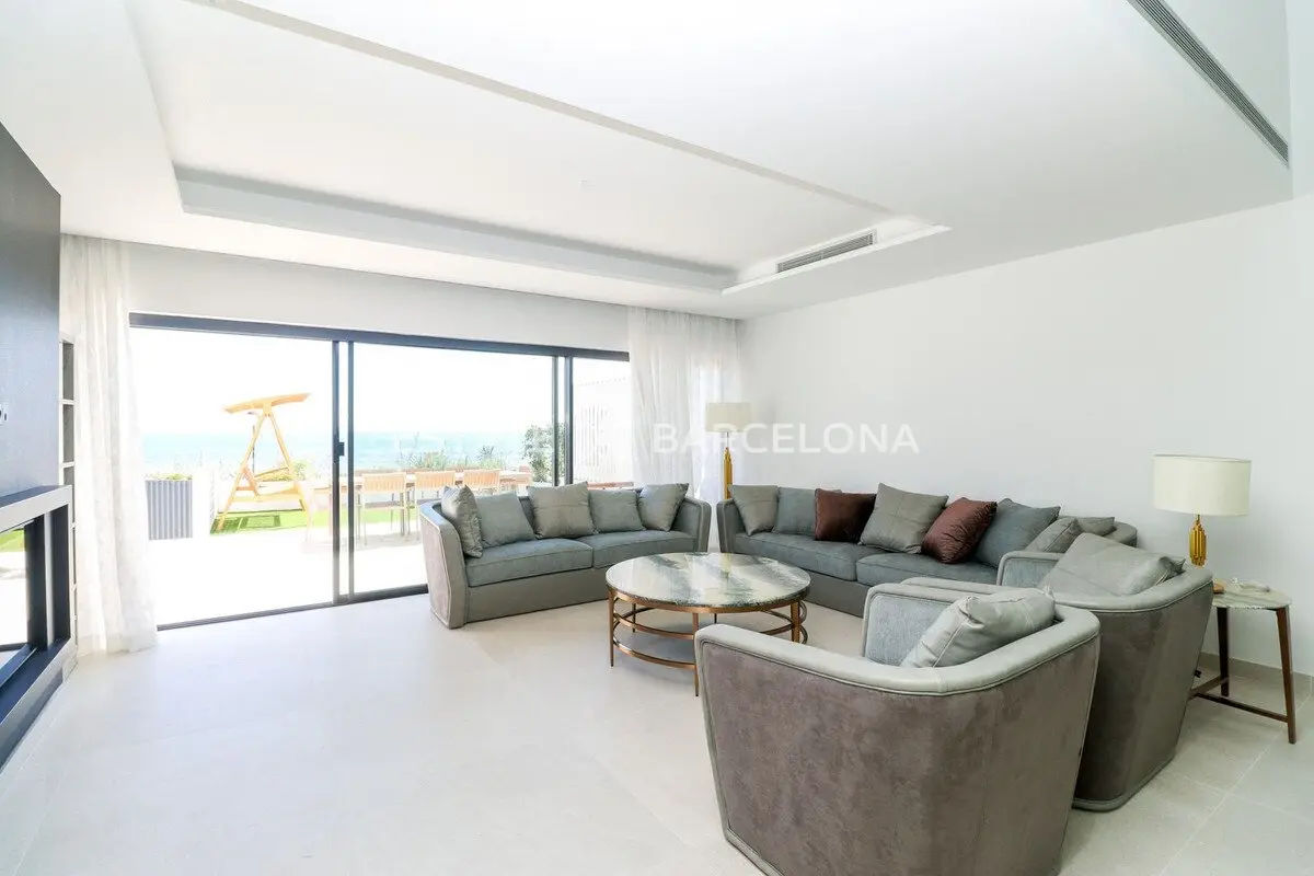 Casa adosada en Estepona, España, 354 m² - imagen 3