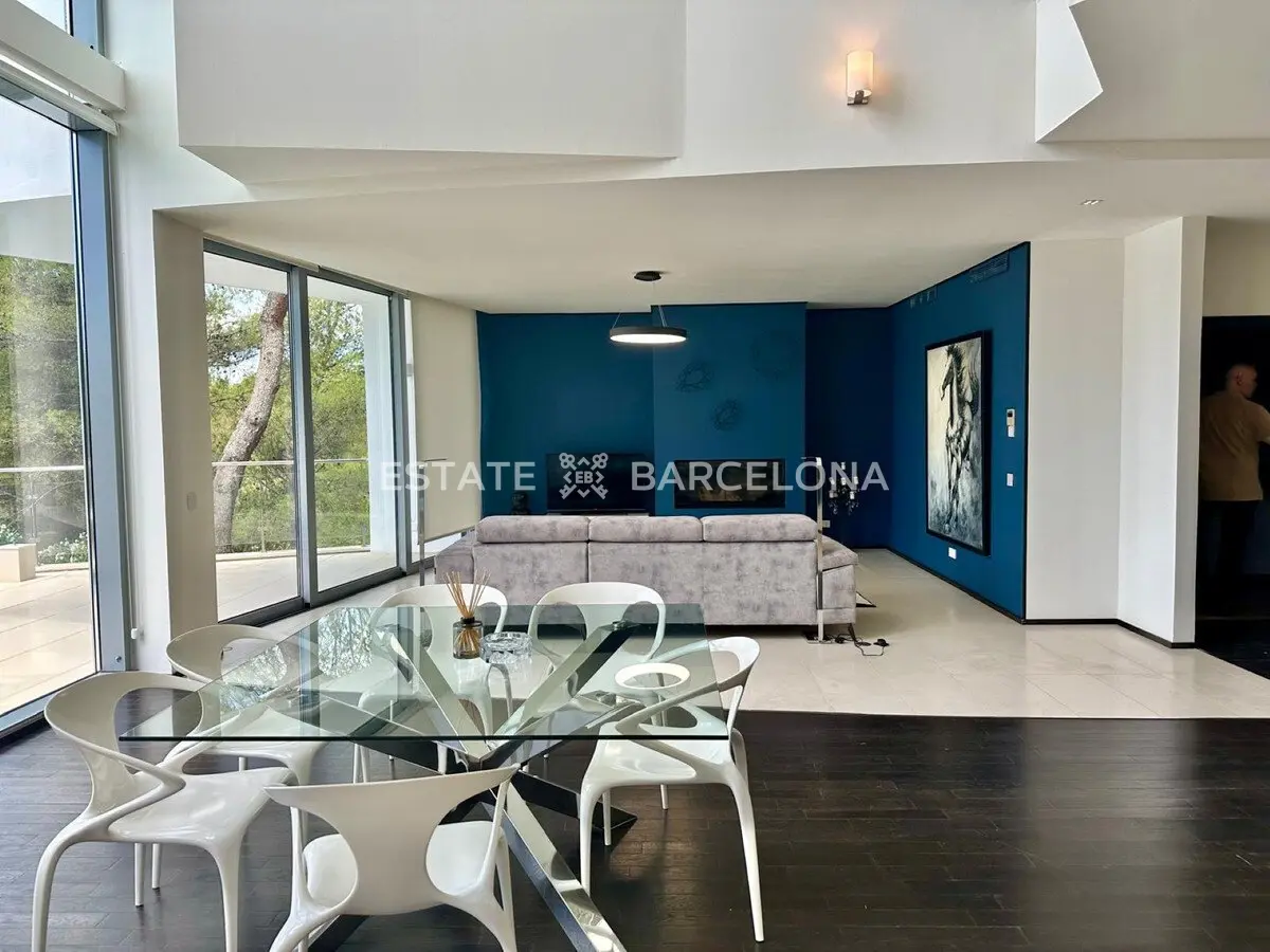 Casa adosada en Málaga, España, 758 m² - imagen 3
