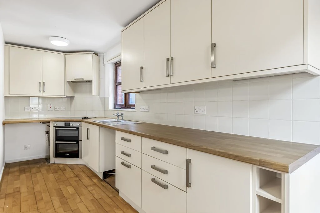 Flat in London, United Kingdom, 42 m² - picture 8