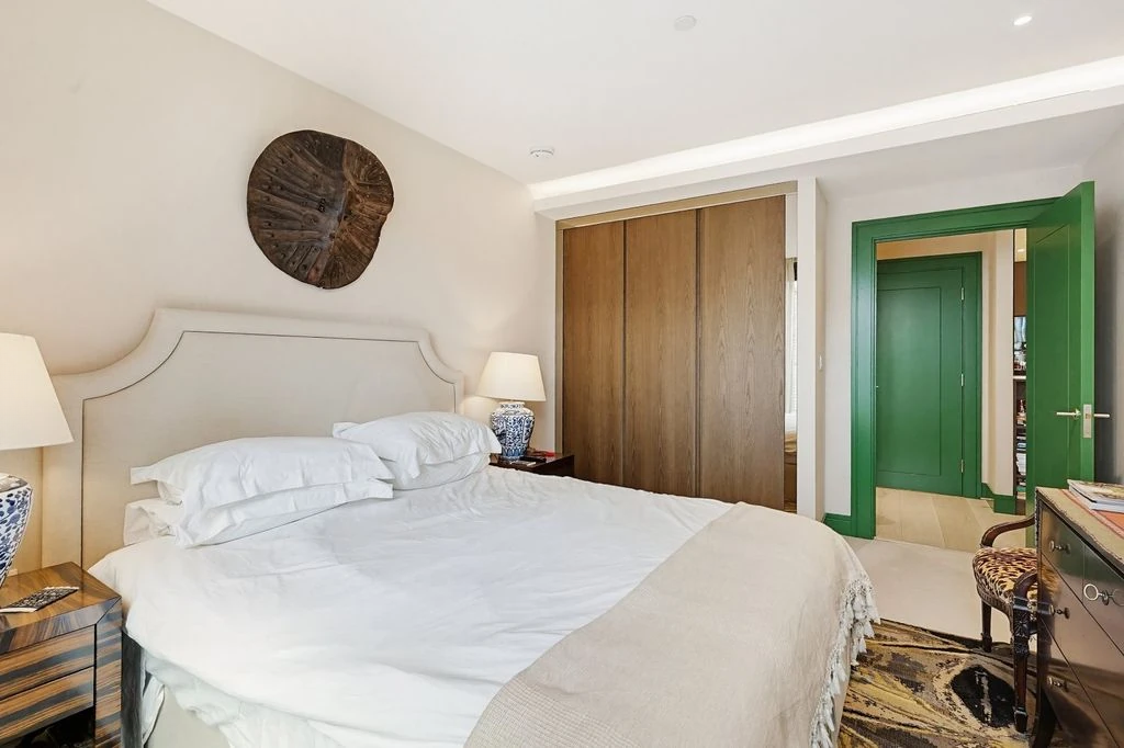 Flat in London, United Kingdom, 76 m² - picture 2