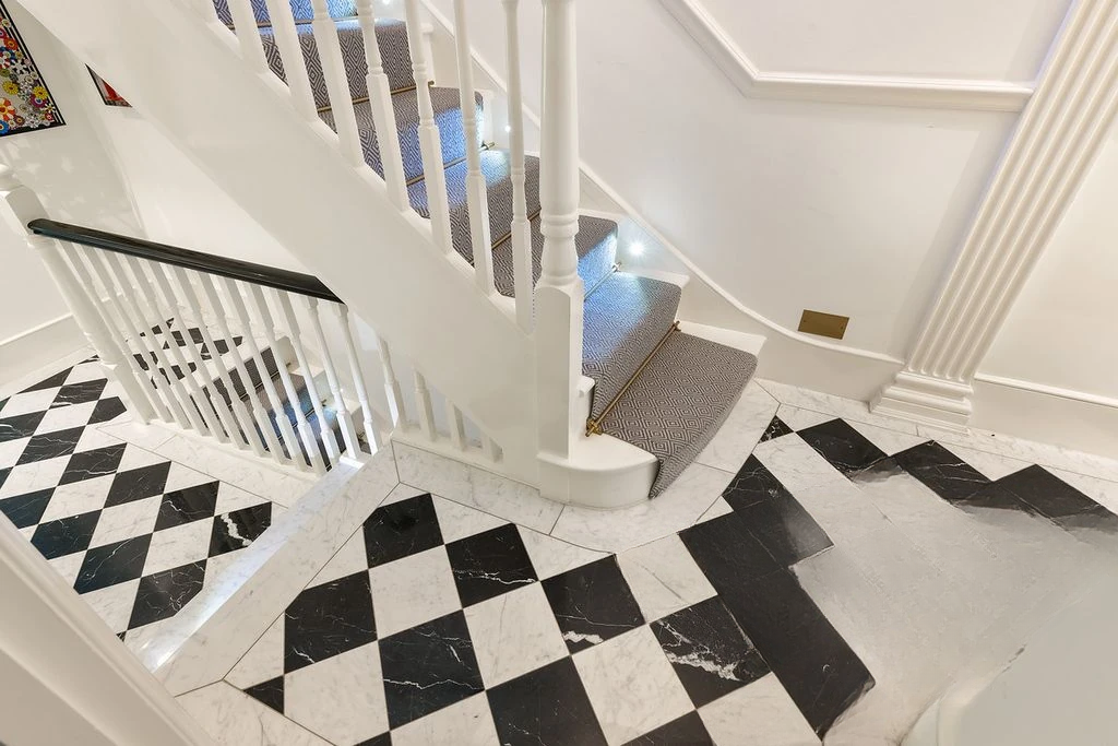 Flat in London, United Kingdom, 257 m² - picture 7