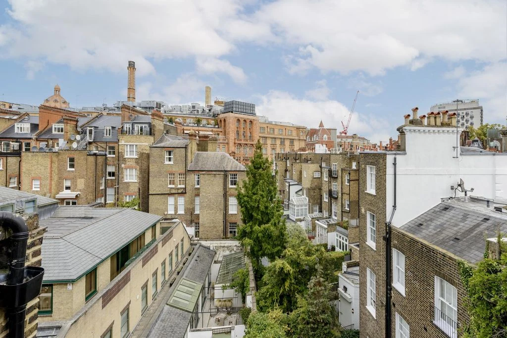 Flat in London, United Kingdom, 97 m² - picture 7