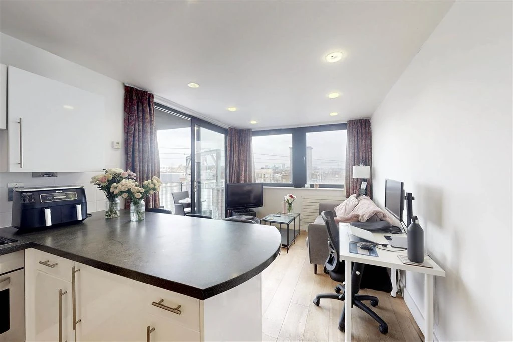 Flat in London, United Kingdom, 40 m² - picture 8