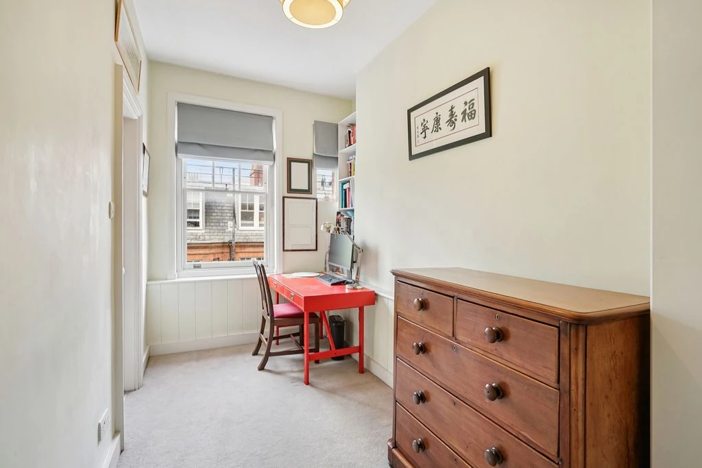 Flat in London, United Kingdom, 69 m² - picture 11