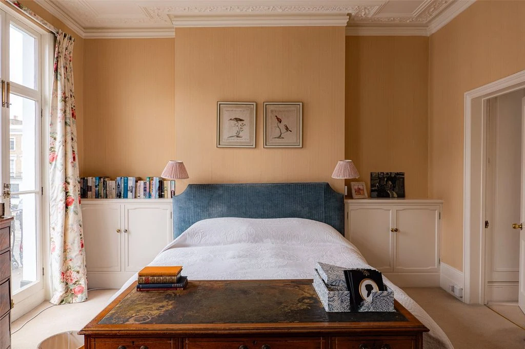 Flat in London, United Kingdom, 213 m² - picture 13