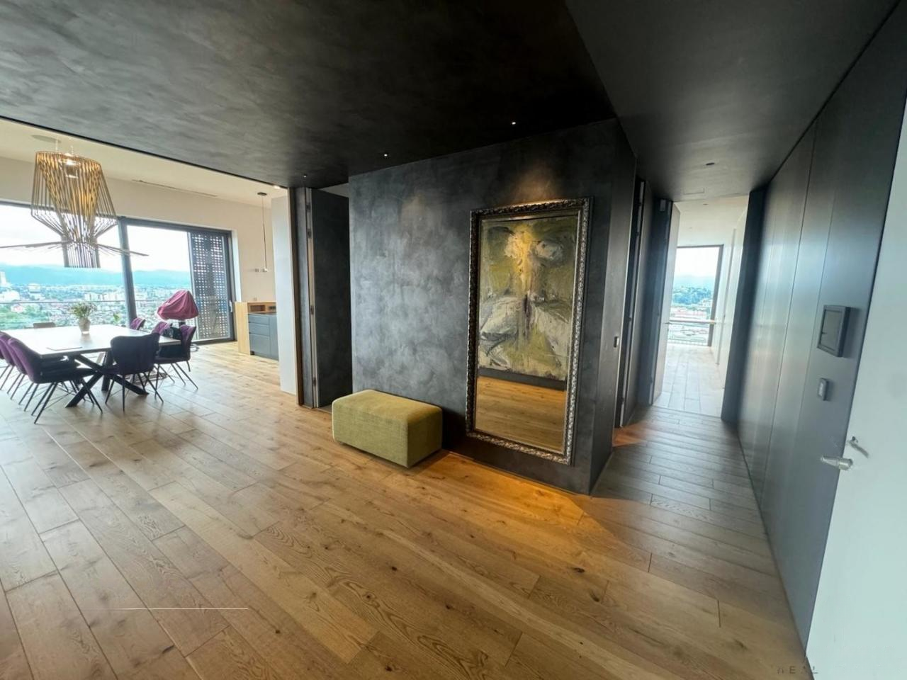 Flat in Ljubljana, Slovenia, 326 m² - picture 3