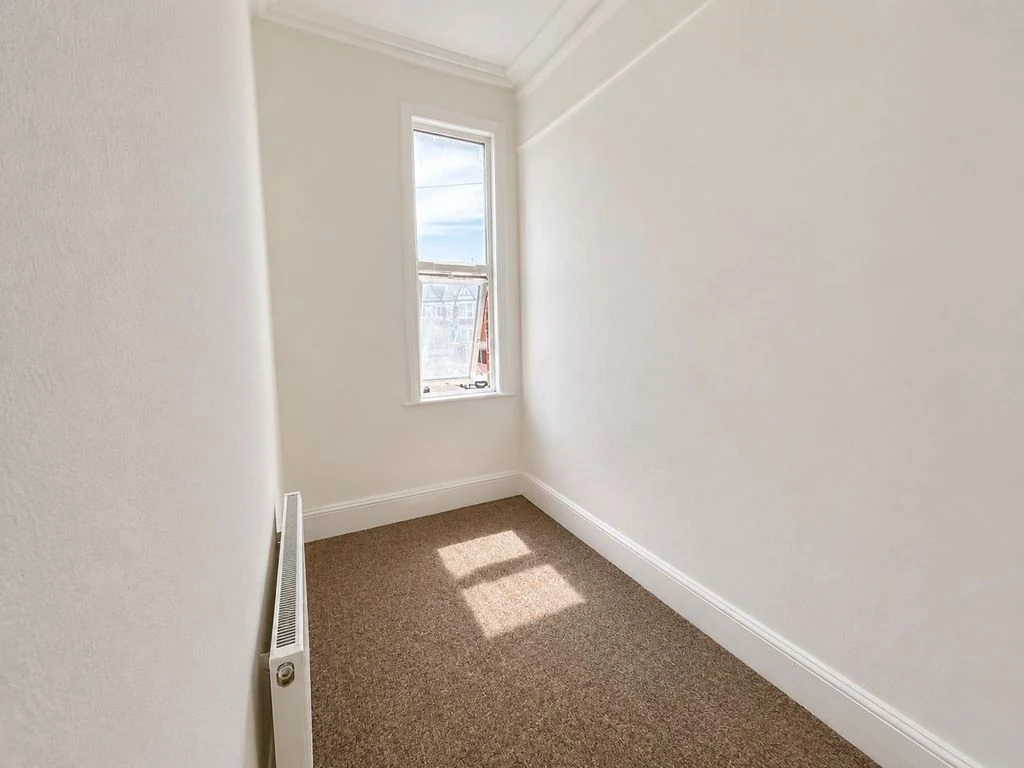 Flat in London, United Kingdom, 66 m² - picture 1