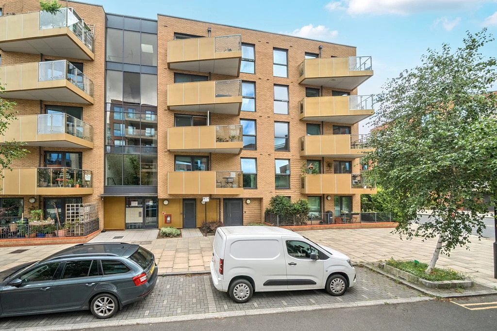 Flat in London, United Kingdom, 53 m² - picture 2