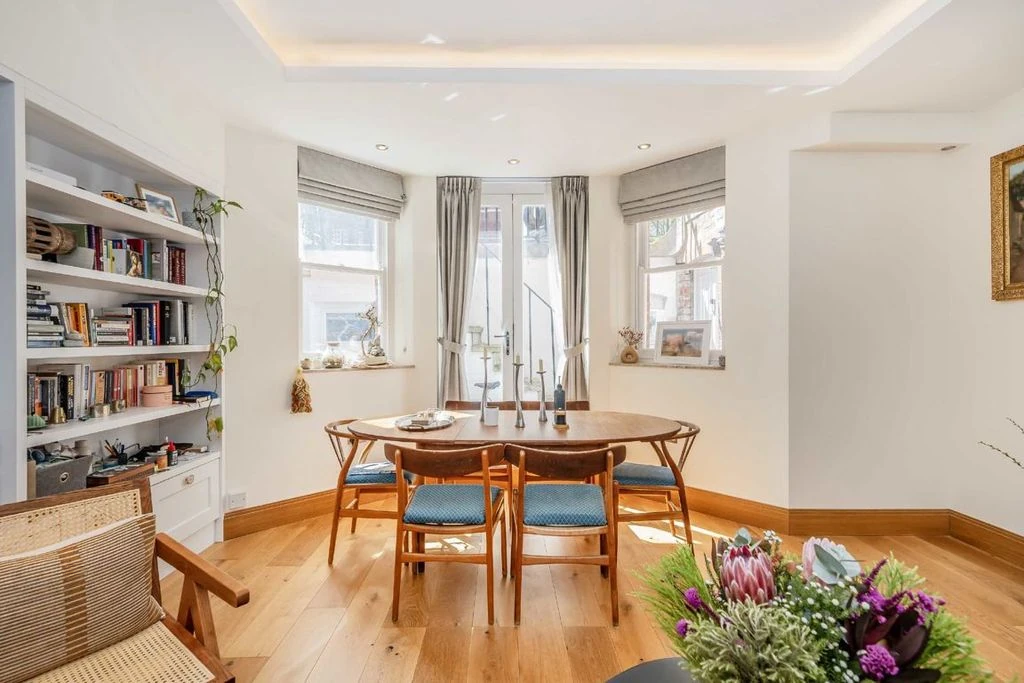Flat in London, United Kingdom, 107 m² - picture 5