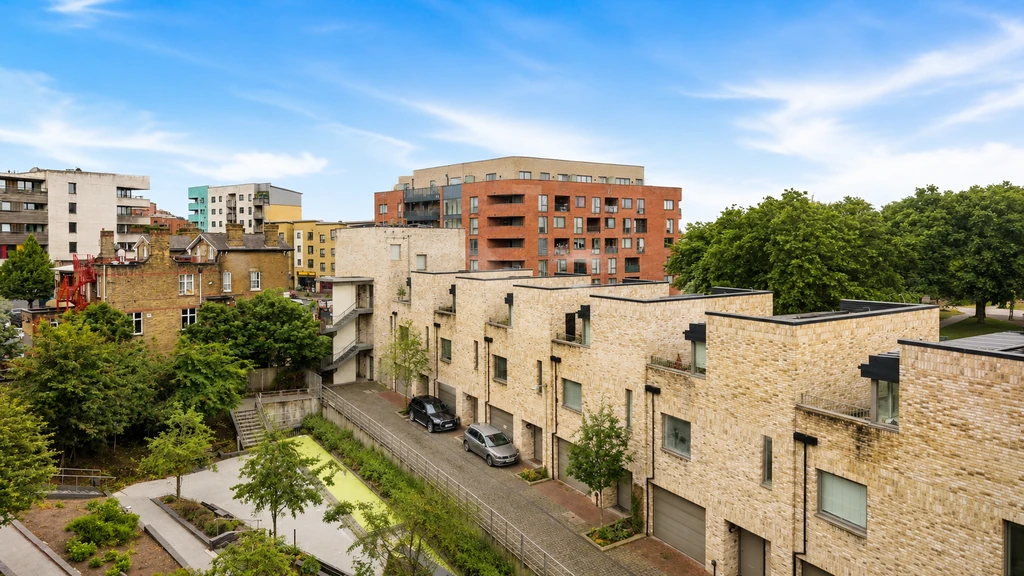 Flat in London, United Kingdom, 73 m² - picture 6