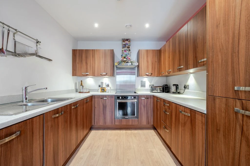 Flat in London, United Kingdom, 53 m² - picture 12