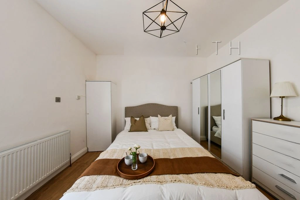 Flat in London, United Kingdom, 61 m² - picture 15