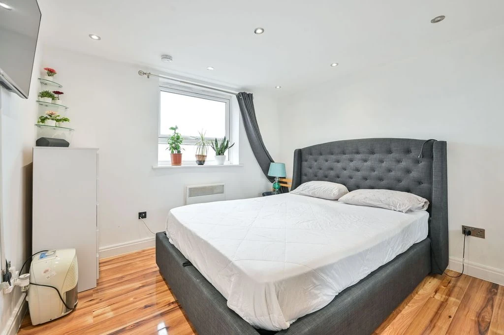 Flat in London, United Kingdom, 52 m² - picture 9