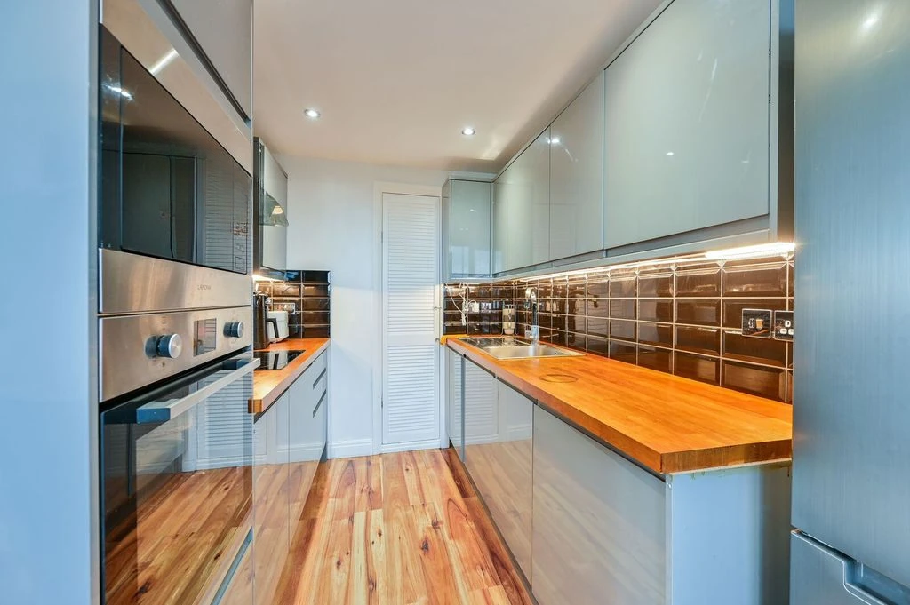 Flat in London, United Kingdom, 52 m² - picture 10