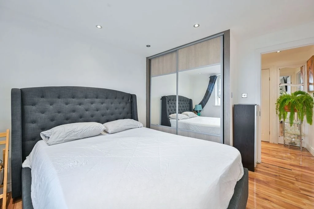 Flat in London, United Kingdom, 52 m² - picture 11