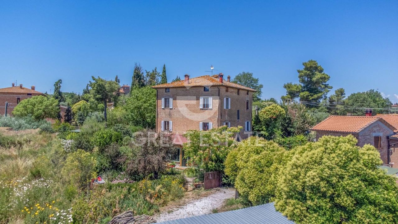 House in Castiglione del Lago, Italy, 457.4 m² - picture 5