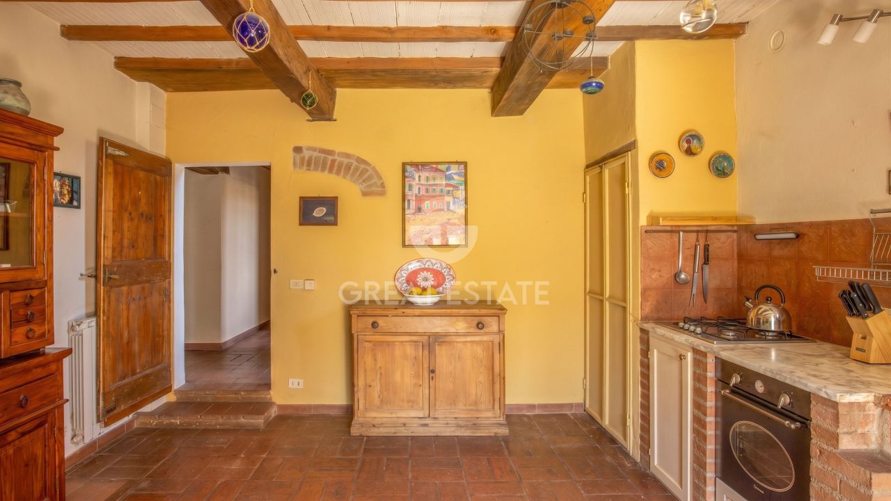 House in Castiglione del Lago, Italy, 457.4 m² - picture 10