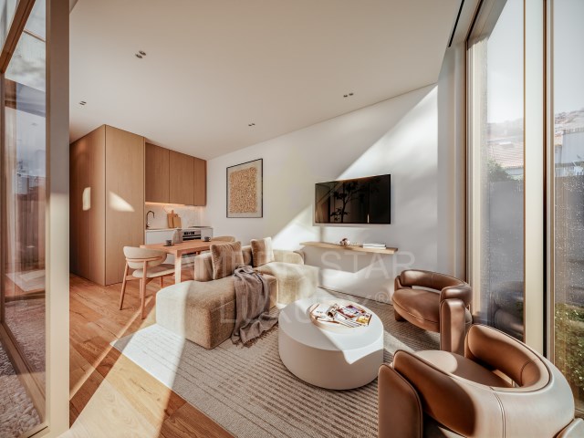 Flat in Porto, Portugal, 33 m² - picture 1