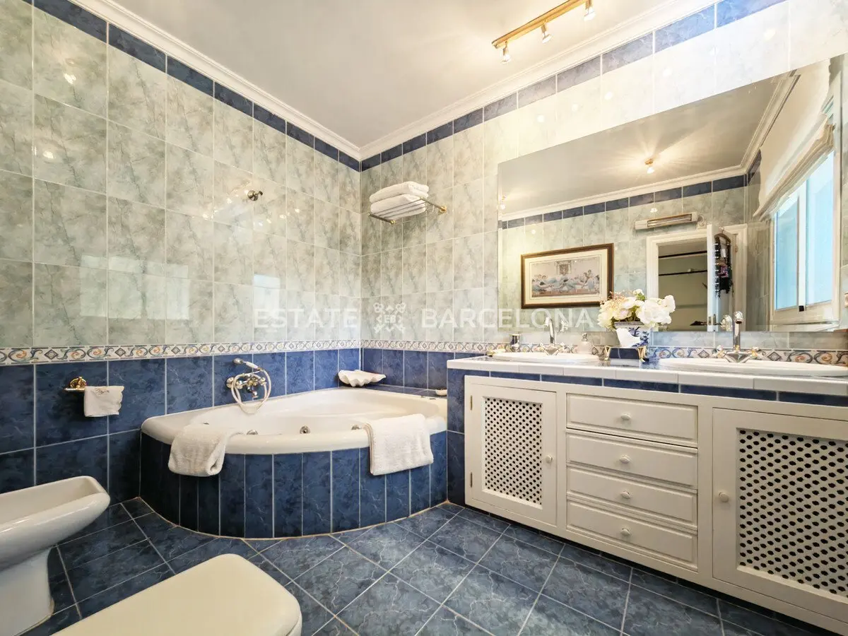 Villa in Malaga, Spain, 344 m² - picture 17