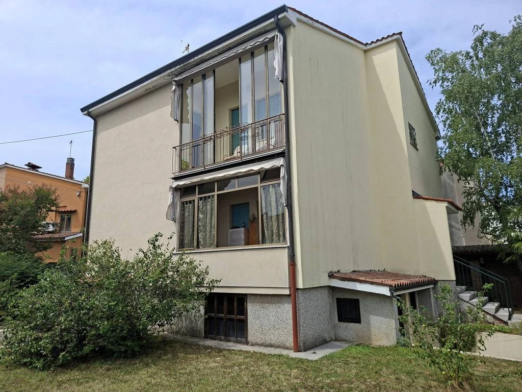 Flat in Gorizia, Italy, 90 m² - picture 1